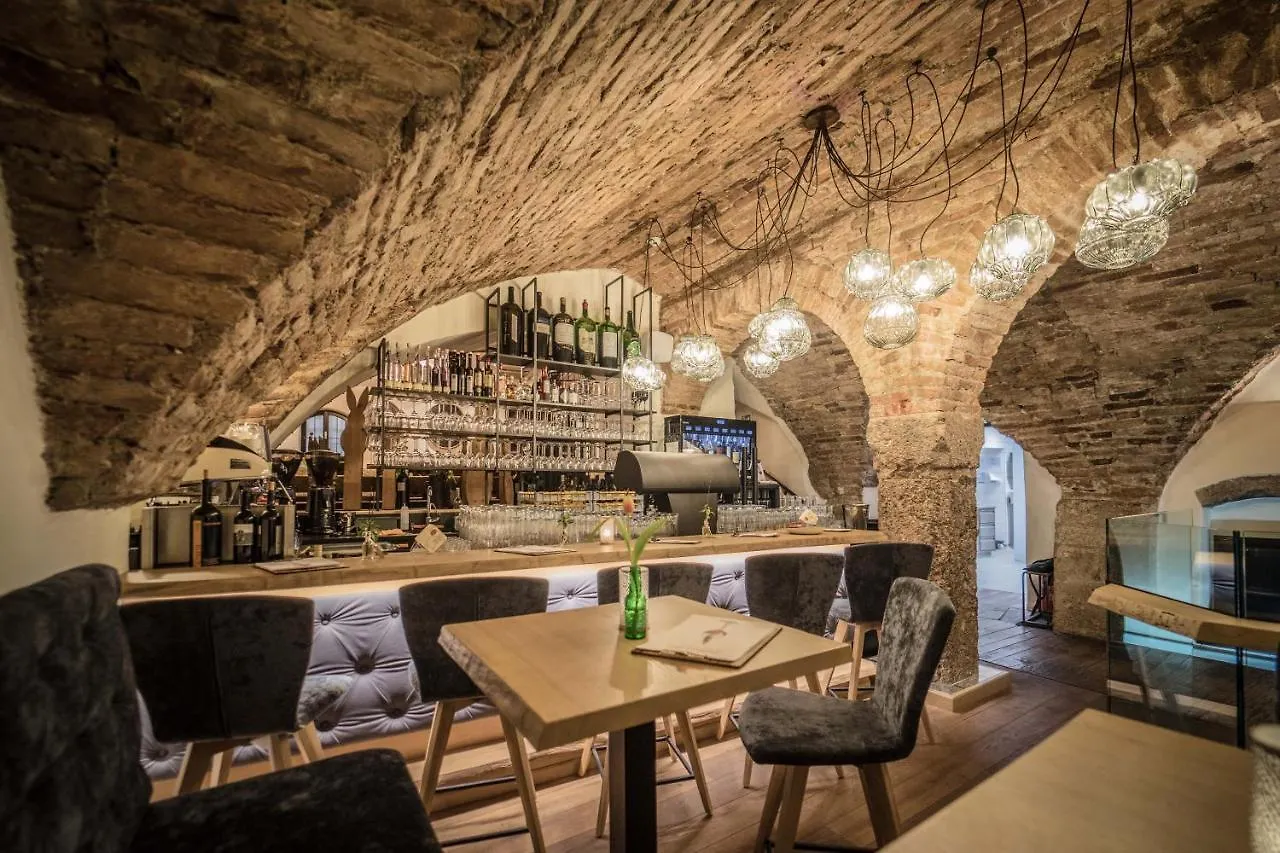 ****  Hotel Goldener Adler, BW Signature Collection İnnsbruck Avusturya